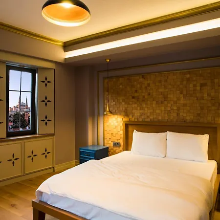 Hotell Sublime Porte 2*